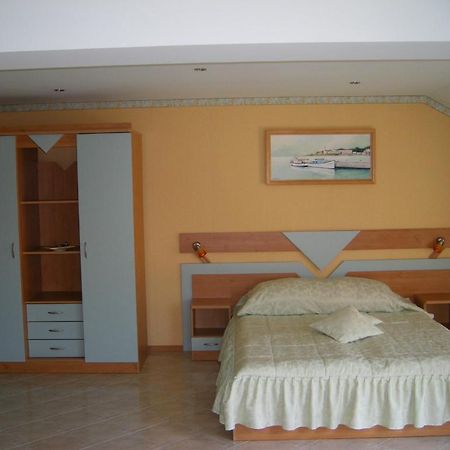 Dari Guest Rooms Стаи За Гости Дари Nesebăr Exterior foto